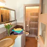 Appartamento Glamorous Jacuzzi Loft With Roof Terrace