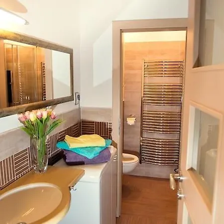 Apartmán Glamorous Jacuzzi Loft With Roof Terrace