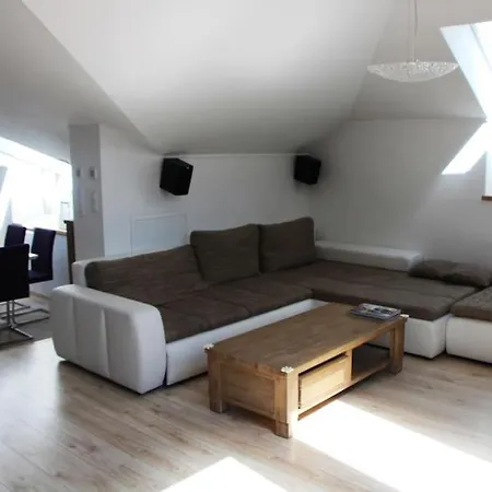 Apartmán Glamorous Jacuzzi Loft With Roof Terrace Kosice