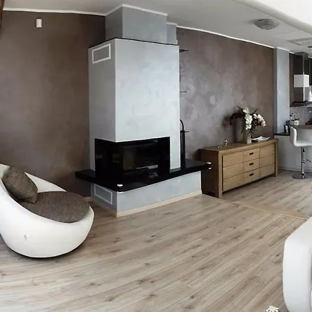 Glamorous Jacuzzi Loft With Roof Terrace Apartment Kosice