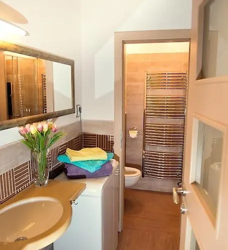 Apartmán Glamorous Jacuzzi Loft With Roof Terrace